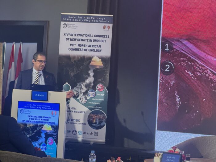 Le professeur Rabii Redouane présente les approches chirurgicales les plus récentes dans le traitement des troubles du plancher pelvien